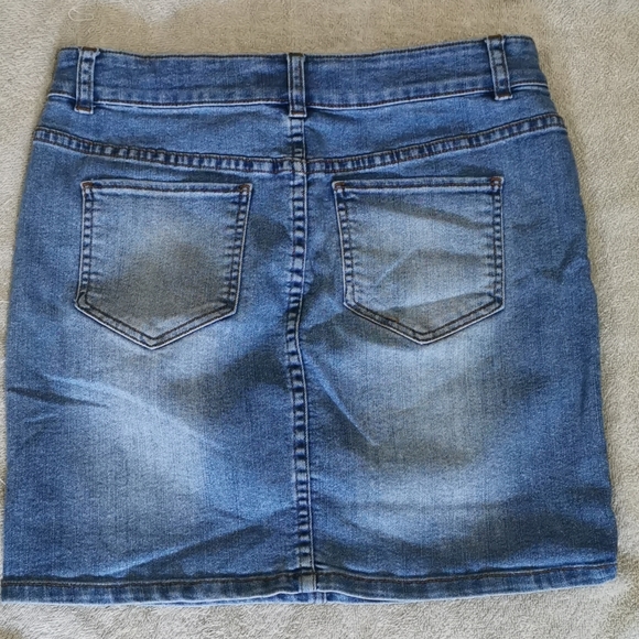 Woman skirt - Picture 2 of 2